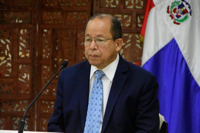 José Bolívar Lora.