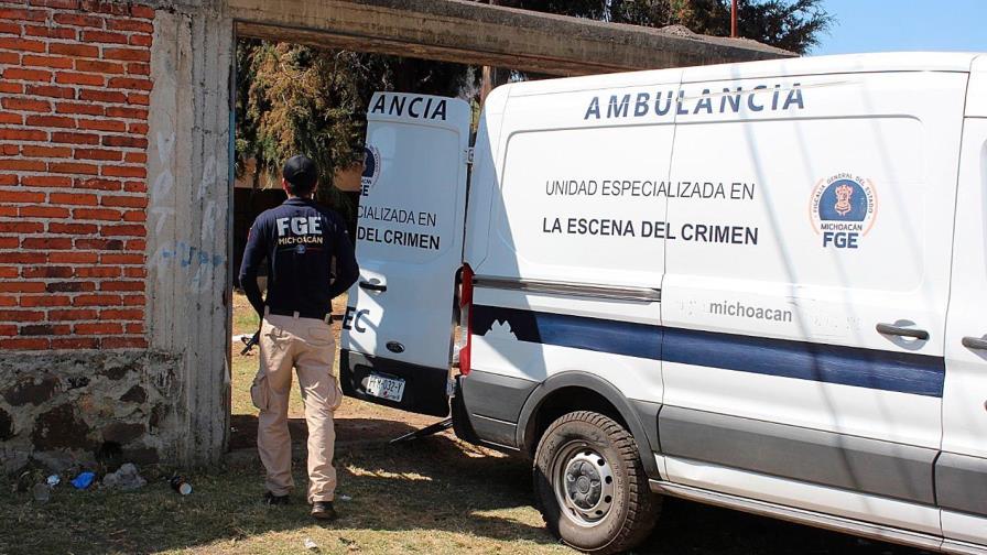 Suman 24 cadáveres hallados en una fosa clandestina en el oeste mexicano
