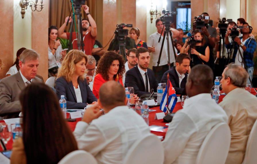 Cuba y la UE abordan en La Habana el recrudecimiento del embargo de EE. UU.