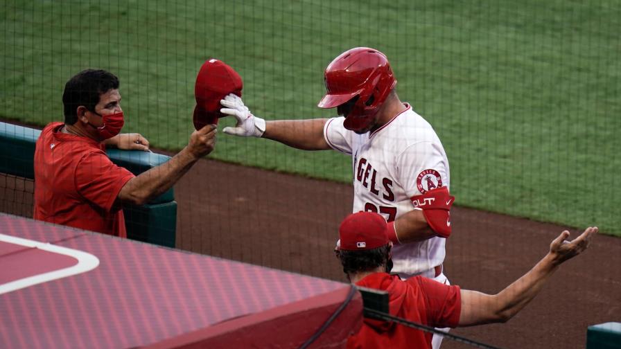Trout iguala récord de Angelinos en victoria sobre Astros