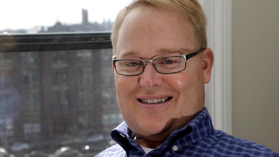 Fallece Travis Roy, jugador de hockey paralizado en 1995