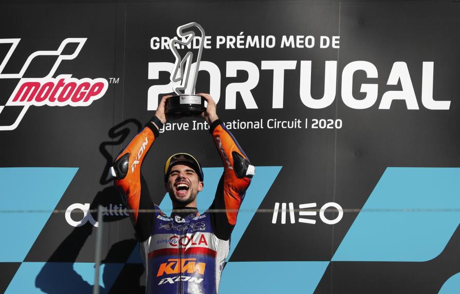 Oliveira gana en casa la última carrera de MotoGP