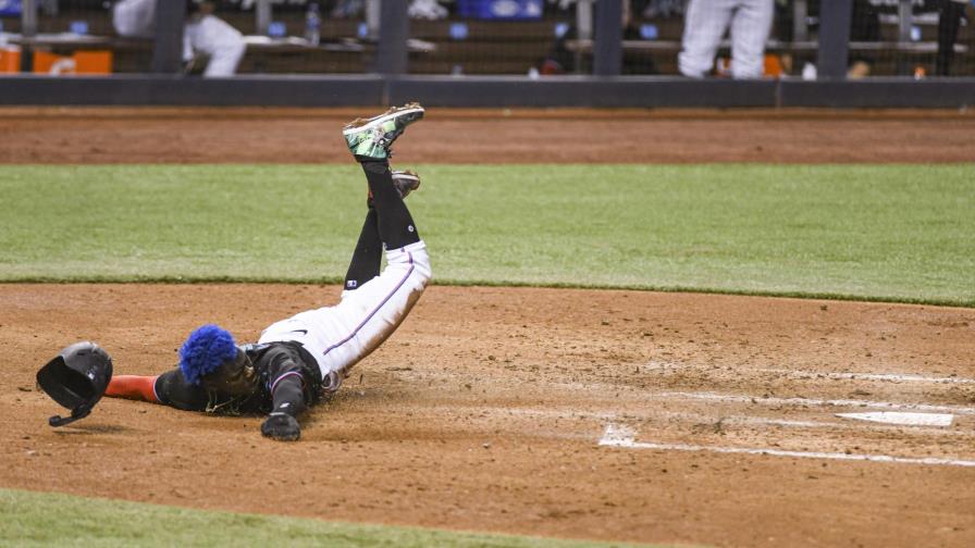 Marte batea de 5-4 y anota tres en triunfo Marlins