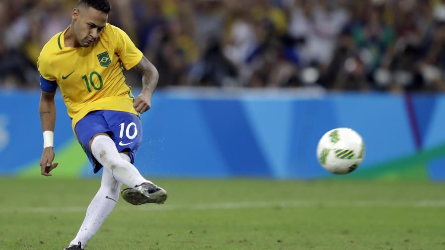 Astros del fútbol no están en Tokio, sino con sus clubes