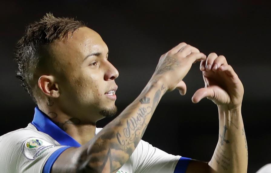 Everton y Neres se pelean el puesto de Neymar en Brasil
