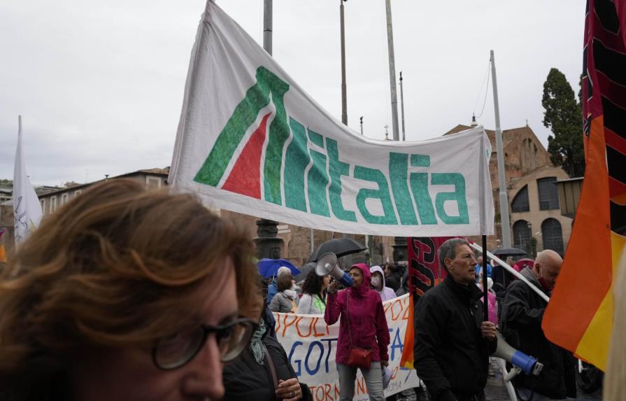 Fin de una era: Alitalia realiza últimos vuelos y se retira