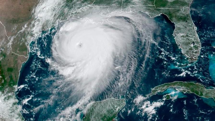 El peligroso huracán Laura se fortalece aún más antes de tocar el sur de EEUU El peligroso huracán Laura se fortalece aún más antes de tocar el sur de EEUU