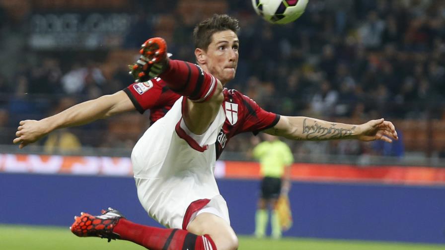 El delantero de España Fernando Torres se retira