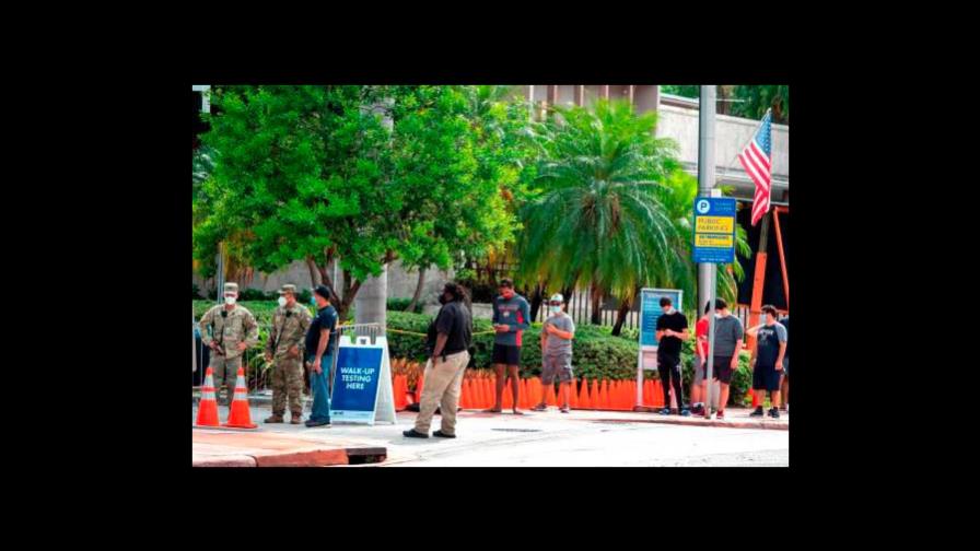 Florida suma 2.811 nuevos casos y 74 muertos por coronavirus