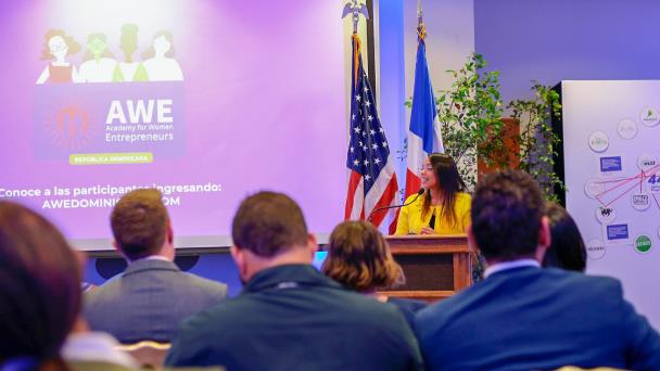CREE Banreservas apoya a mujeres emprendedoras
