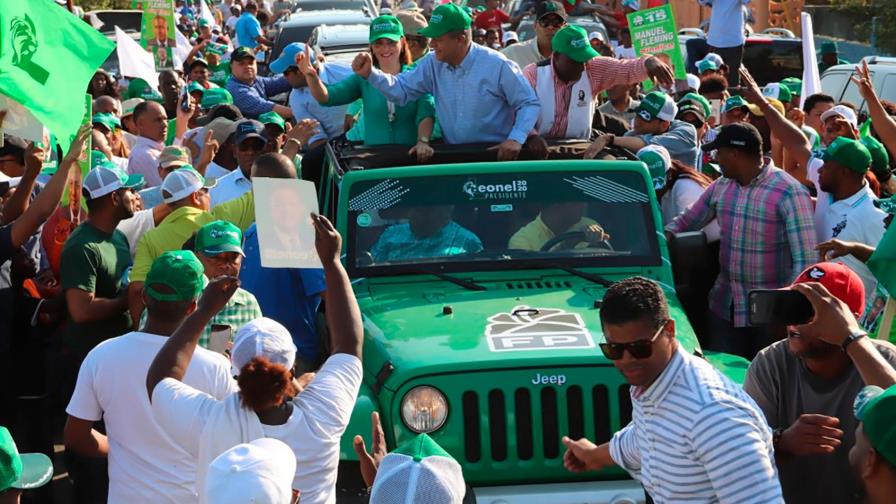 Leonel Fernández dice que encuestas presidenciales son extemporáneas Leonel Fernández dice que encuestas presidenciales son extemporáneas