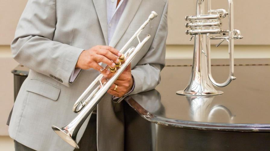 Luis “Perico” Ortiz retoma la escena; hará un concierto hoy vía streaming  