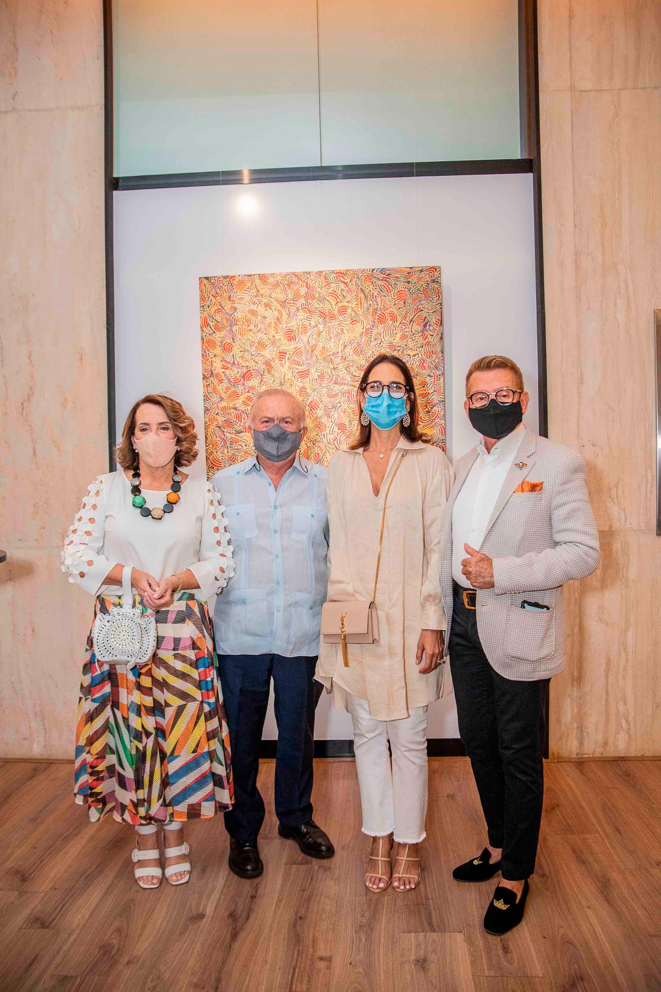 Rosi de Bonarelli, Peppino Bonarelli, Belinda Brugal y Felipe Rangel.