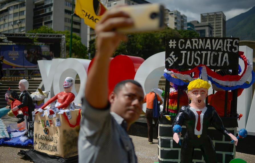 Oposición venezolana protesta contra Gobierno en carnavales