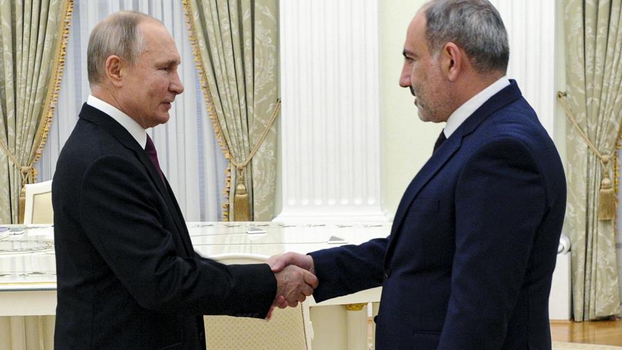 Tras tregua, se reúnen lideres Rusia, Armenia y Azerbaiyán