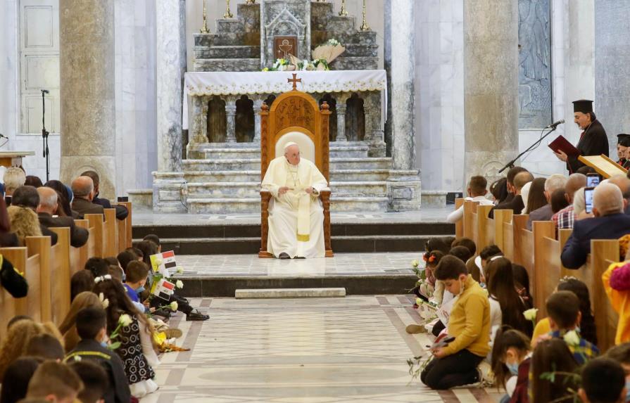 Papa Francisco se despide de Irak pidiendo unidad “para un futuro de paz”