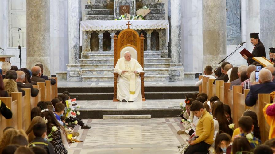 Papa Francisco se despide de Irak pidiendo unidad “para un futuro de paz” Papa Francisco se despide de Irak pidiendo unidad “para un futuro de paz”