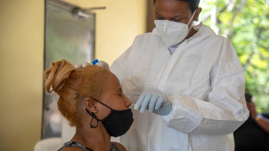 Autoridades sanitarias reportan ocho defunciones por COVID-19 y 630 contagios