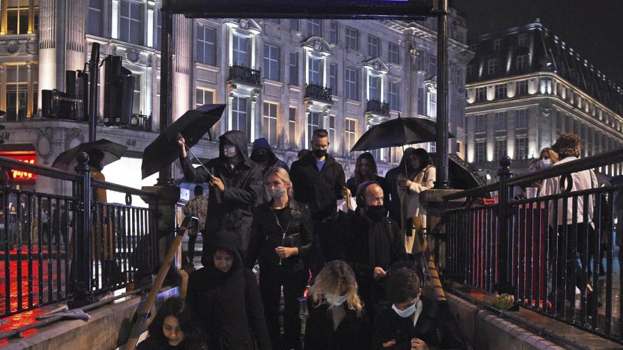 Falla sistema de pruebas británico; cuestionan al gobierno