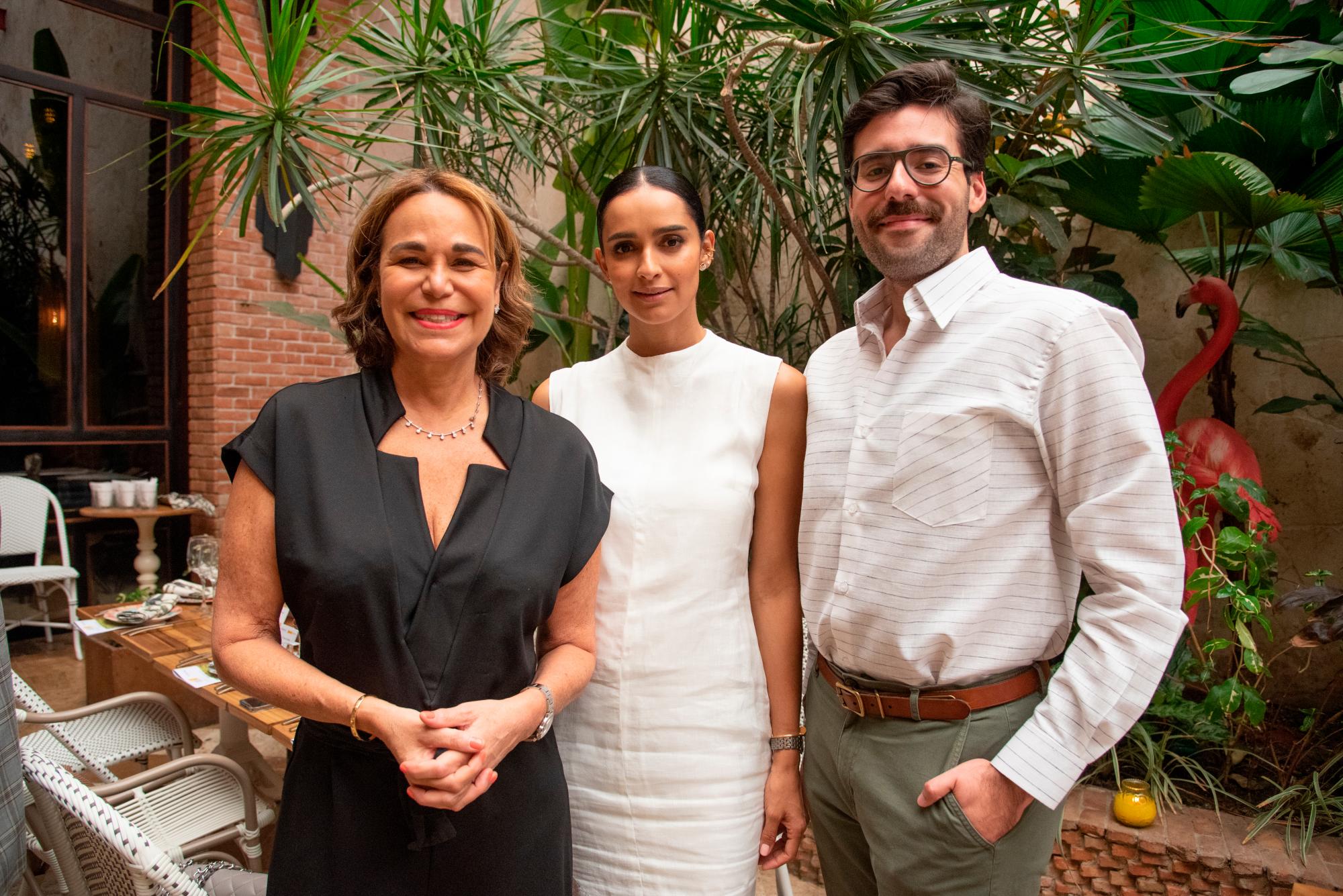 Rosanna Rivera, Atenas Hernández y Maeno Gómez-Casanova.