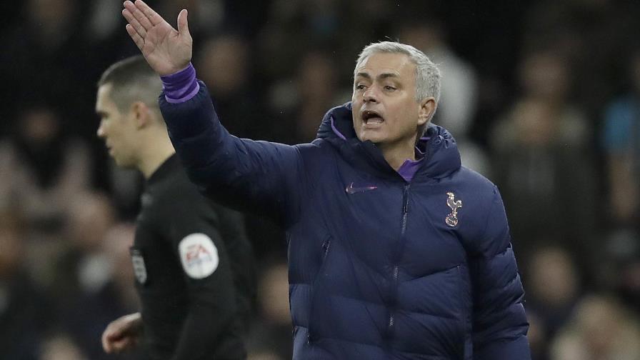 Tottenham y Newcastle avanzan en la Copa FA