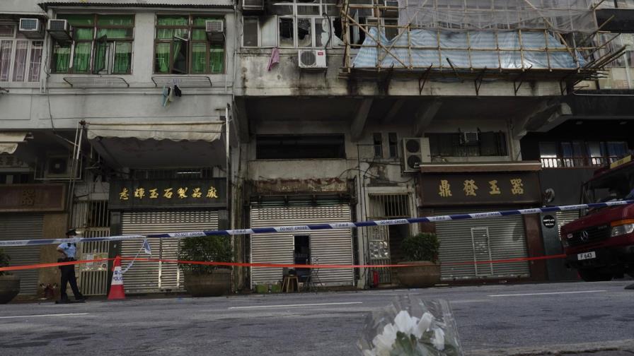 Incendio en edificio en Hong Kong deja 7 muertos