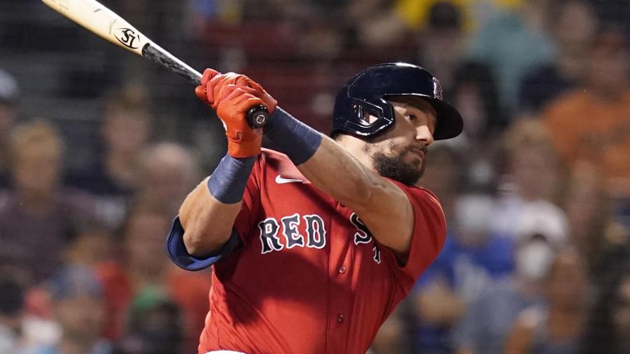 Schwarber debuta en paliza de Medias Rojas a Orioles, 8-1