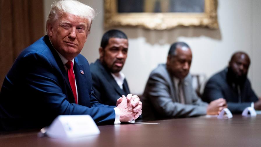 Trump anuncia que volverá a hacer mítines electorales pese al coronavirus