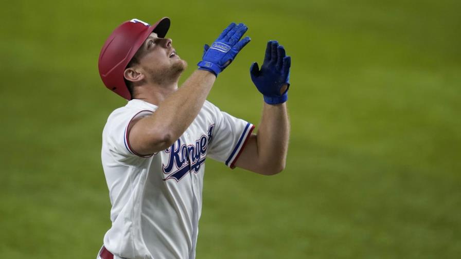 Rangers ganan 10-5 a los Tigres con el 4to jonrón de Hicks