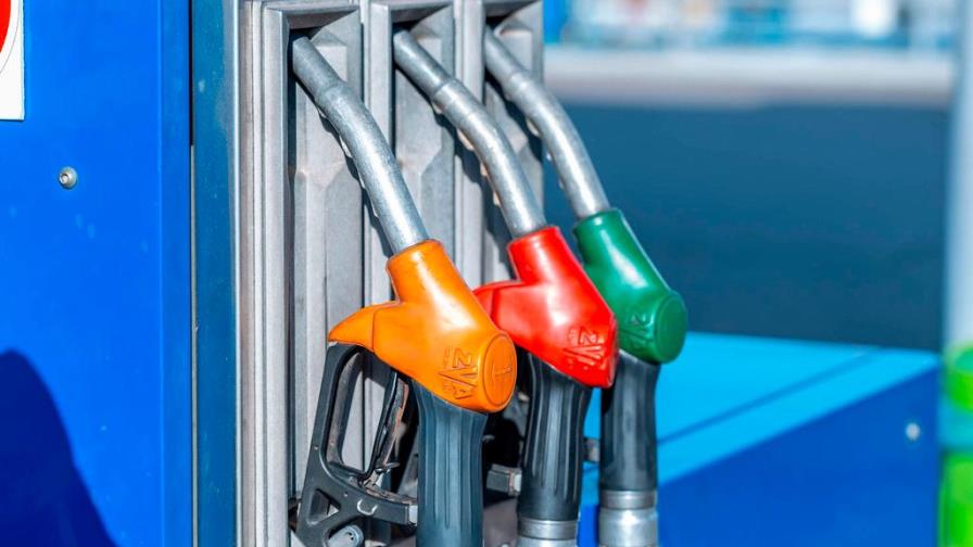 El petróleo de Texas abre con un alza del 0,30 % hasta 63,77 dólares