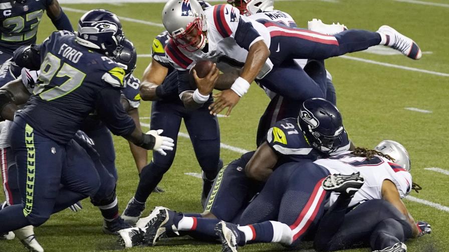 Seahawks frenan a Newton y derrotan a Patriots 35-30