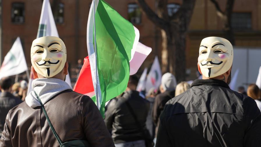 Protestas en Italia contra pases de salud en los trabajos