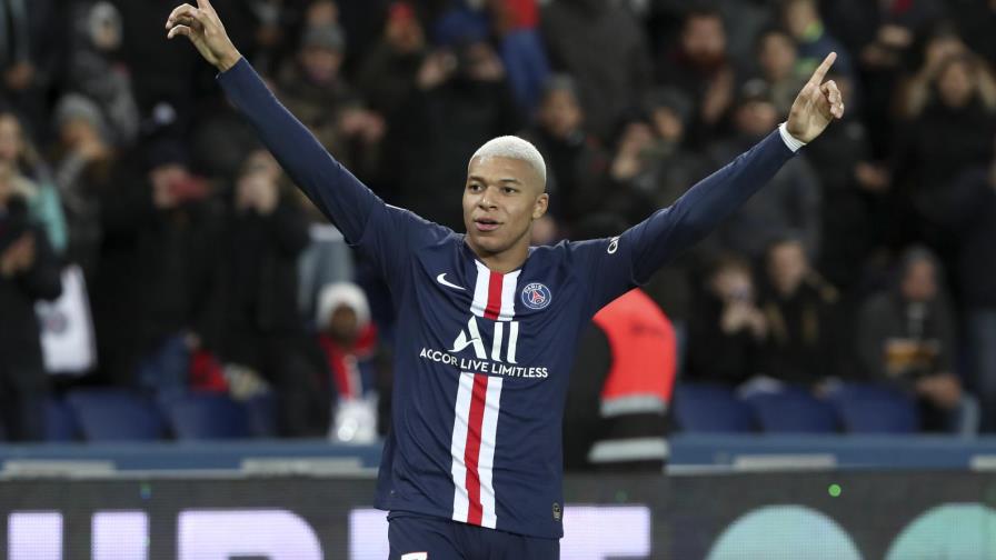 Mbappé festeja sus 21 años con 2 goles, en triunfo de PSG