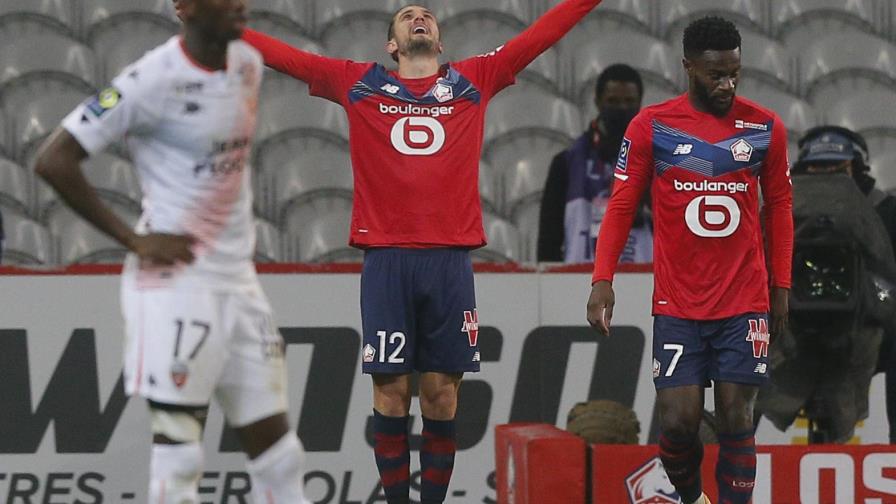 Lille golea 4-0 al Lorient y es segundo en Francia