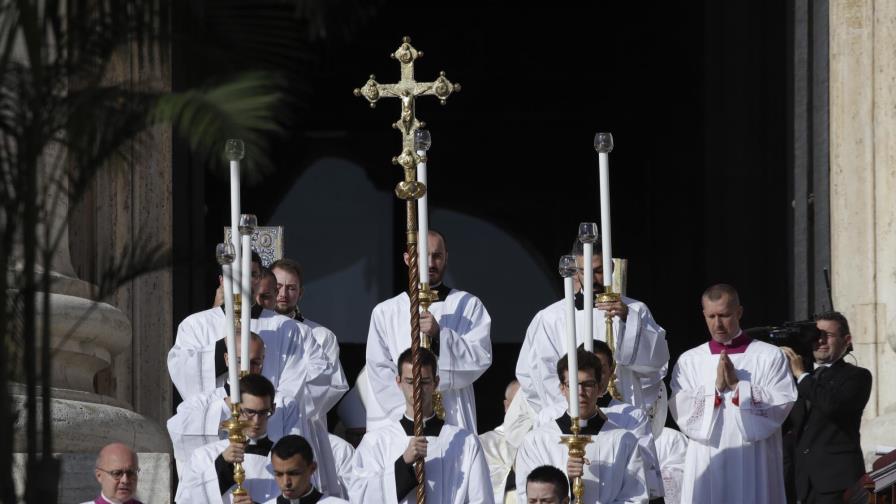 El papa canoniza al cardenal Henry Newman y a cuatro mujeres