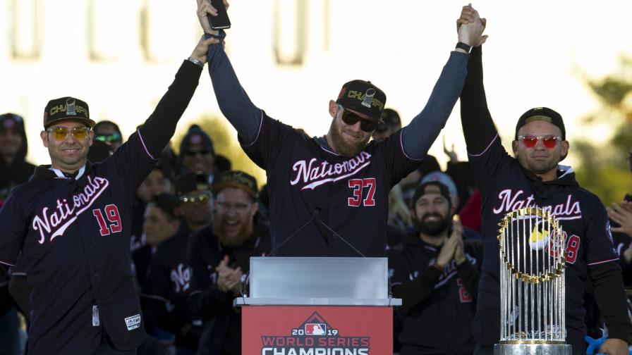 Strasburg rescinde contrato con Nacionales Strasburg rescinde contrato con Nacionales