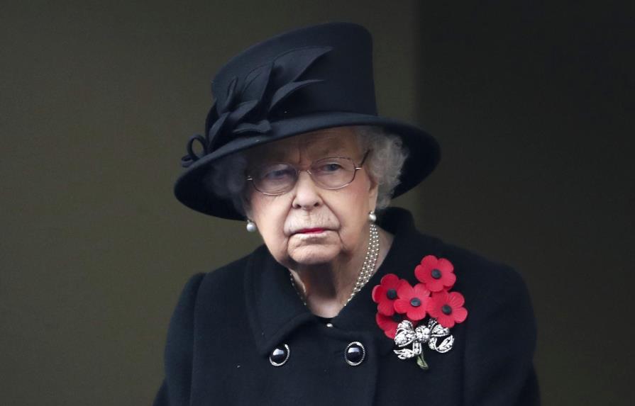 Reina Isabel II envía condolencias a víctimas de la tormenta Eta