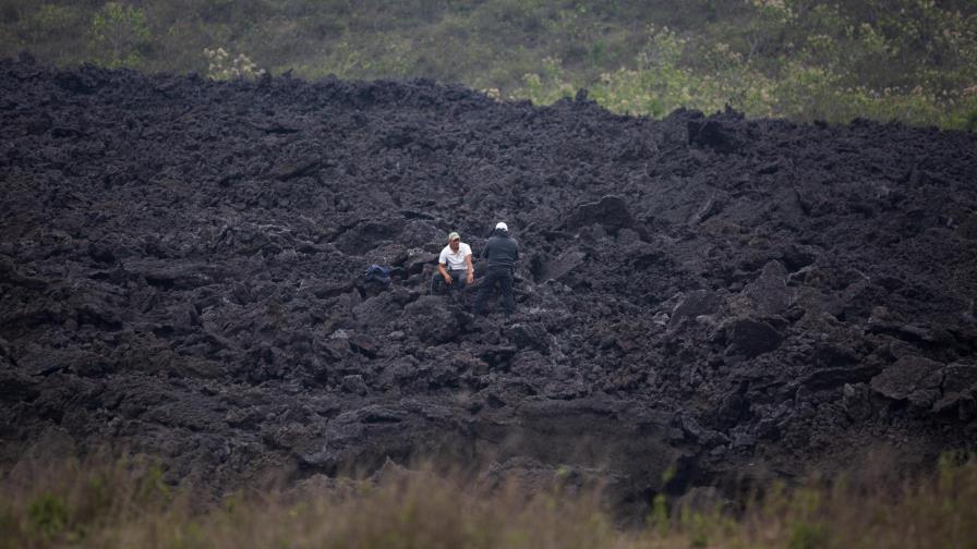 Guatemala: lava de volcán a punto de tragarse una comunidad