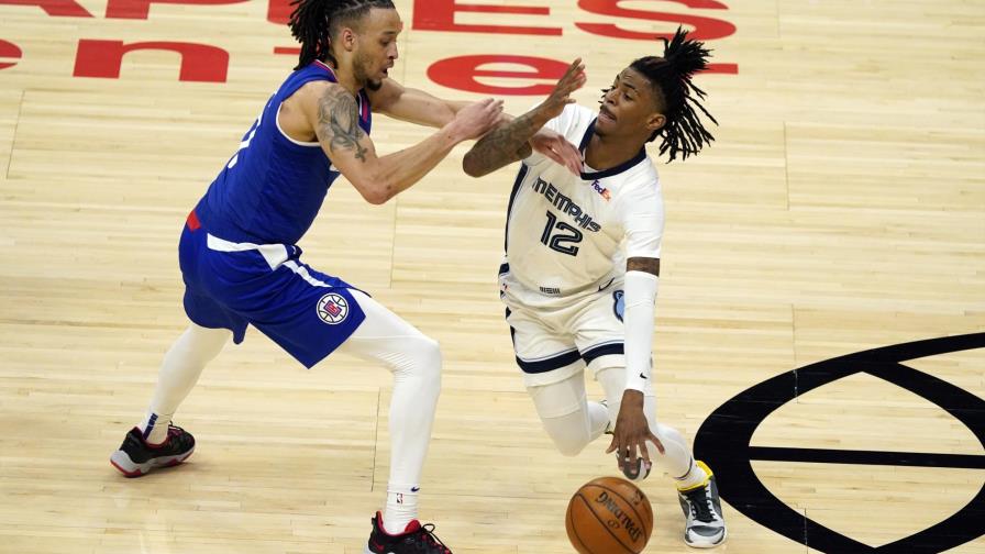 Clippers superan un mal inicio y vencen a Grizzlies 117-105