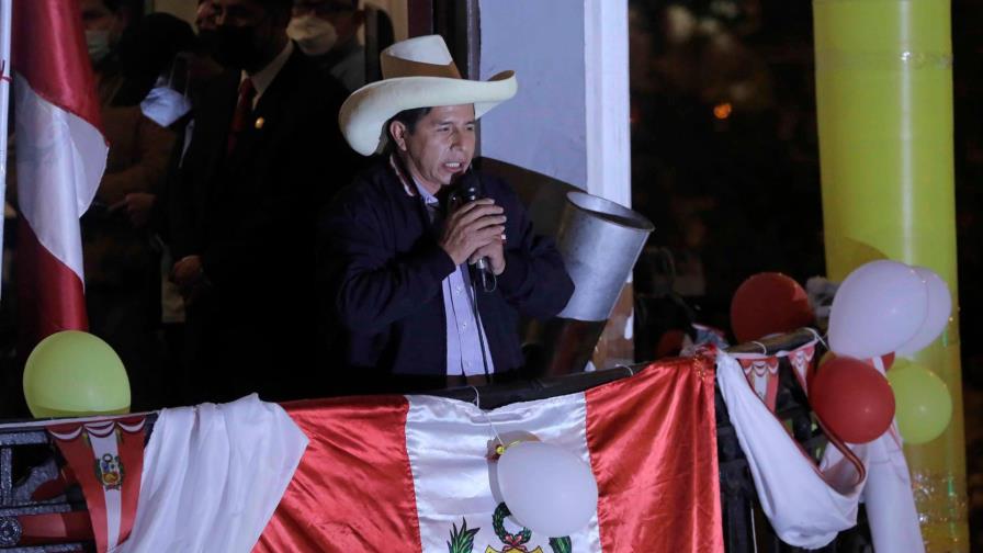 Pedro Castillo se mantiene adelante en elecciones de Perú, al 94.9 % de votos Pedro Castillo se mantiene adelante en elecciones de Perú, al 94.9 % de votos