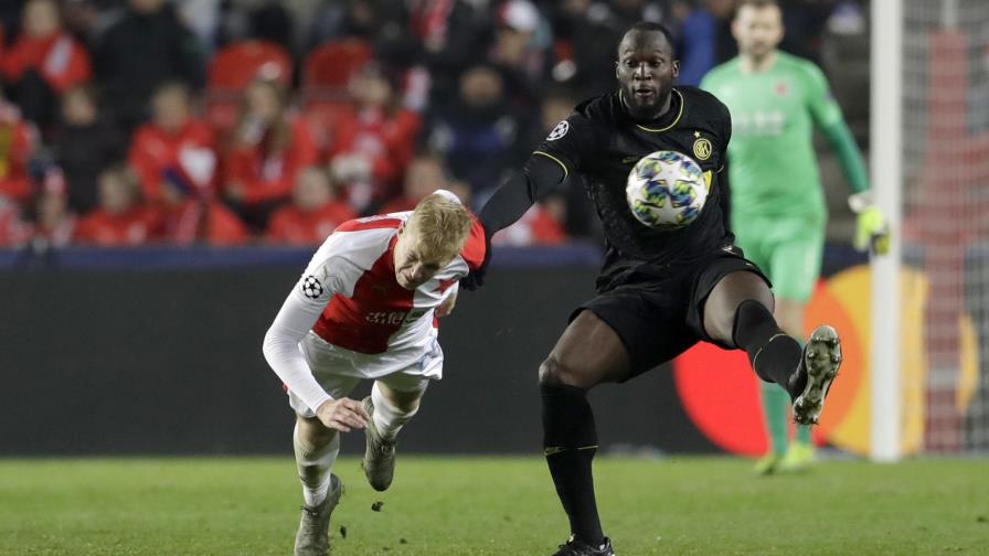 Lukaku exige intervención de UEFA por otro incidente racista