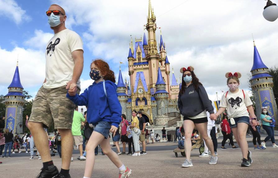 Disney llega a acuerdo de vacunación con trabajadores