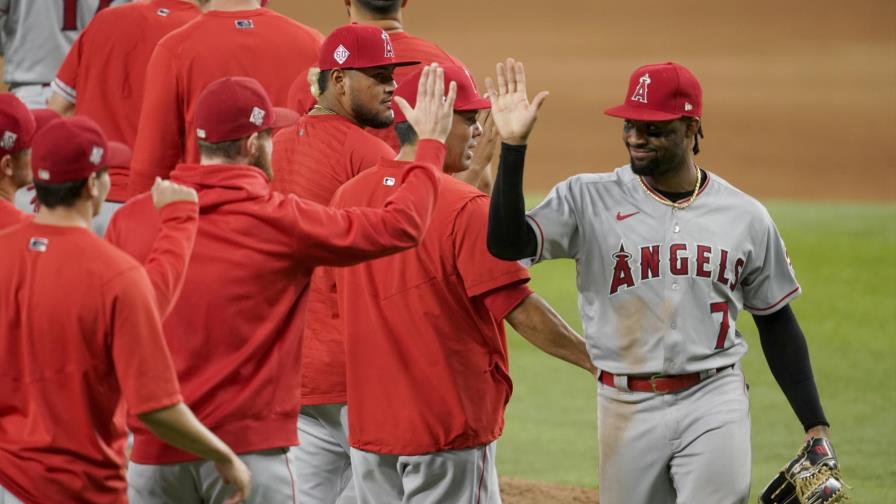 Adell debuta con 3 impulsadas; Angelinos apalean a Rangers