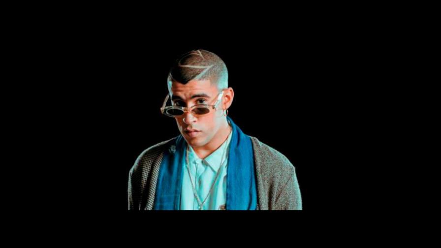 Bad Bunny pide a Puerto Rico no conformarse con ayuda de EEUU por el COVID-19