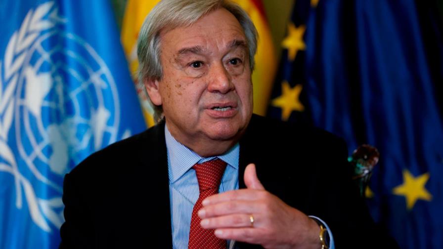 Guterres dice a los talibanes que tomar el poder traerá guerra o aislamiento