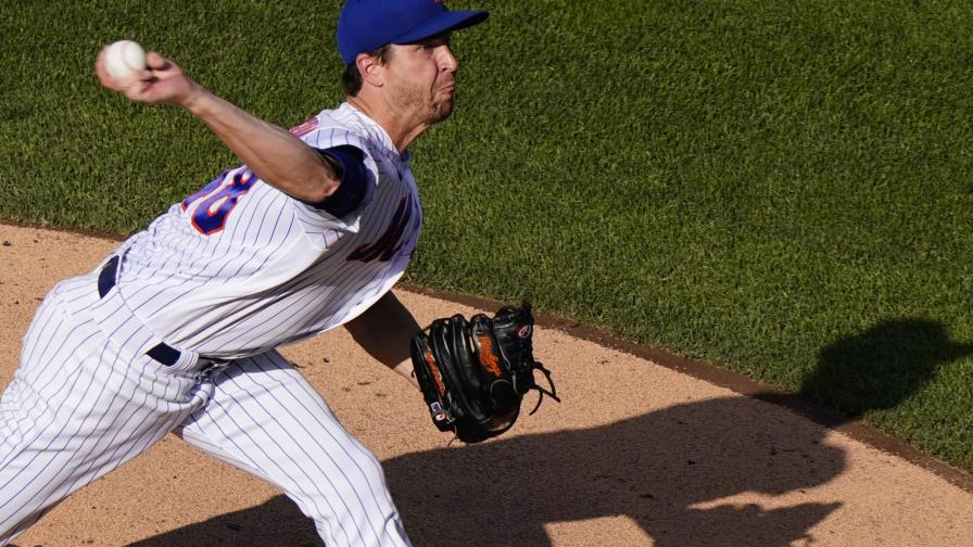 DeGrom domina a los Bravos tras susto en el hombro DeGrom domina a los Bravos tras susto en el hombro