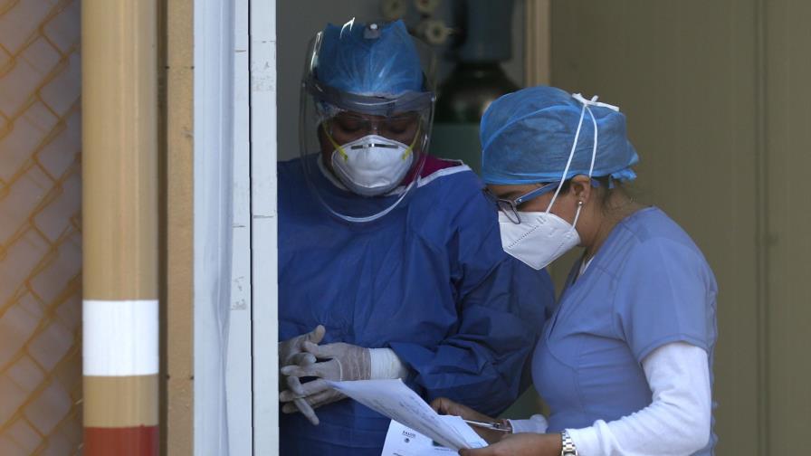 Bolivia evalúa cuarentena ante creciente desacato
