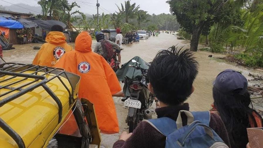 Tifón provoca apagones en el este de Filipinas