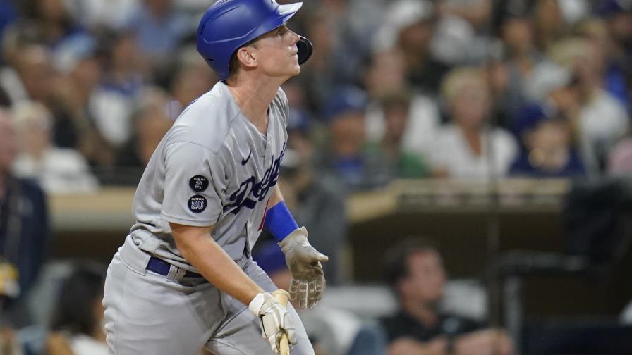 Dodgers vencen a Padres 5-3 con jonrón de Pollock en 16to