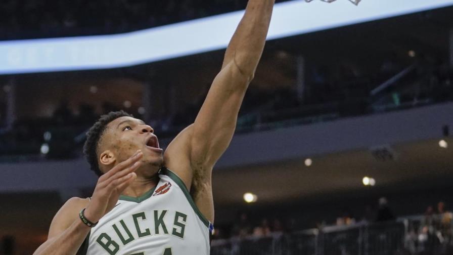Con 37 puntos de Antetokounmpo, Bucks vencen a Knicks